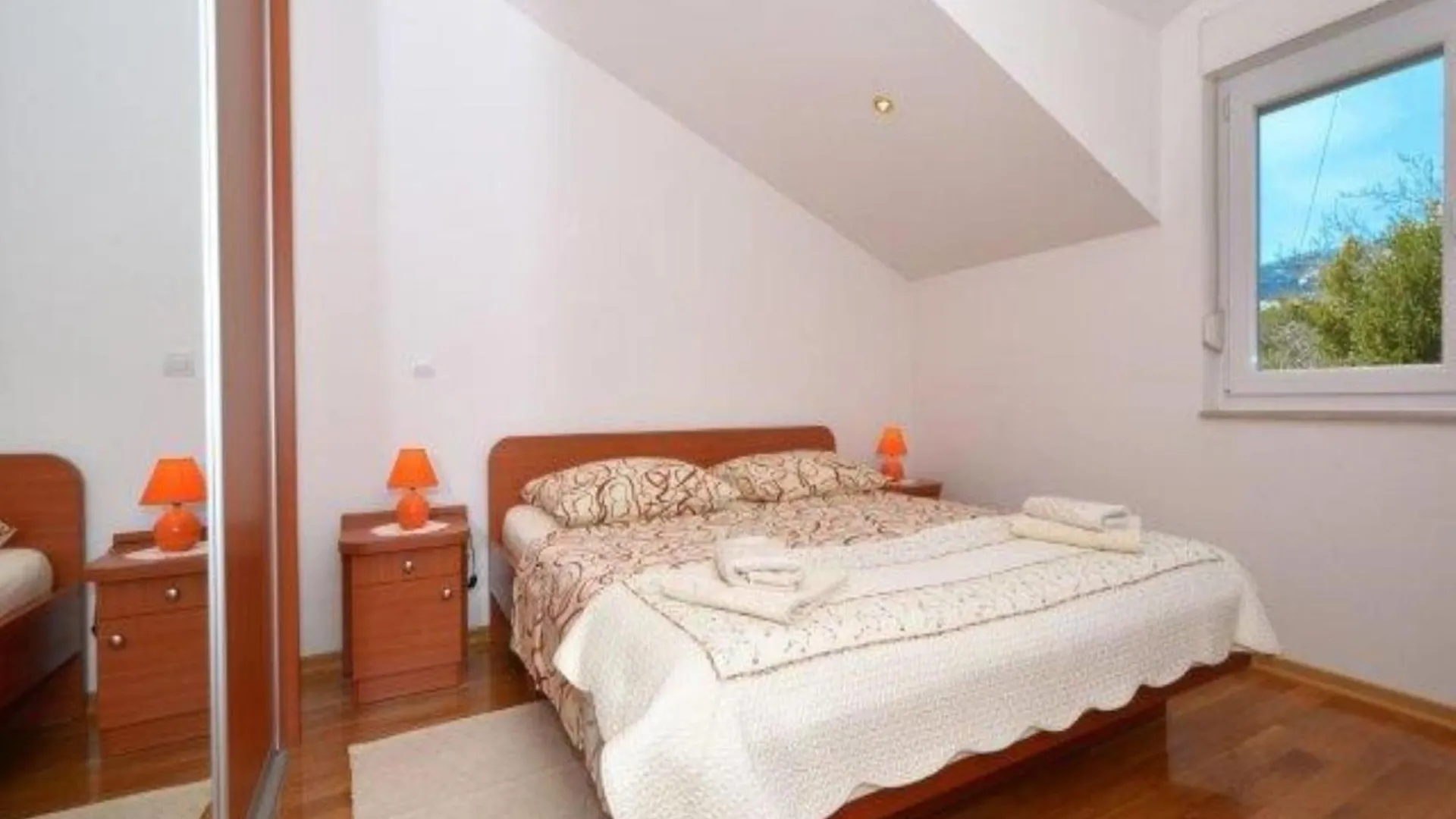 Bright Kastela Apartment With Balcony And Private Parking Croatia