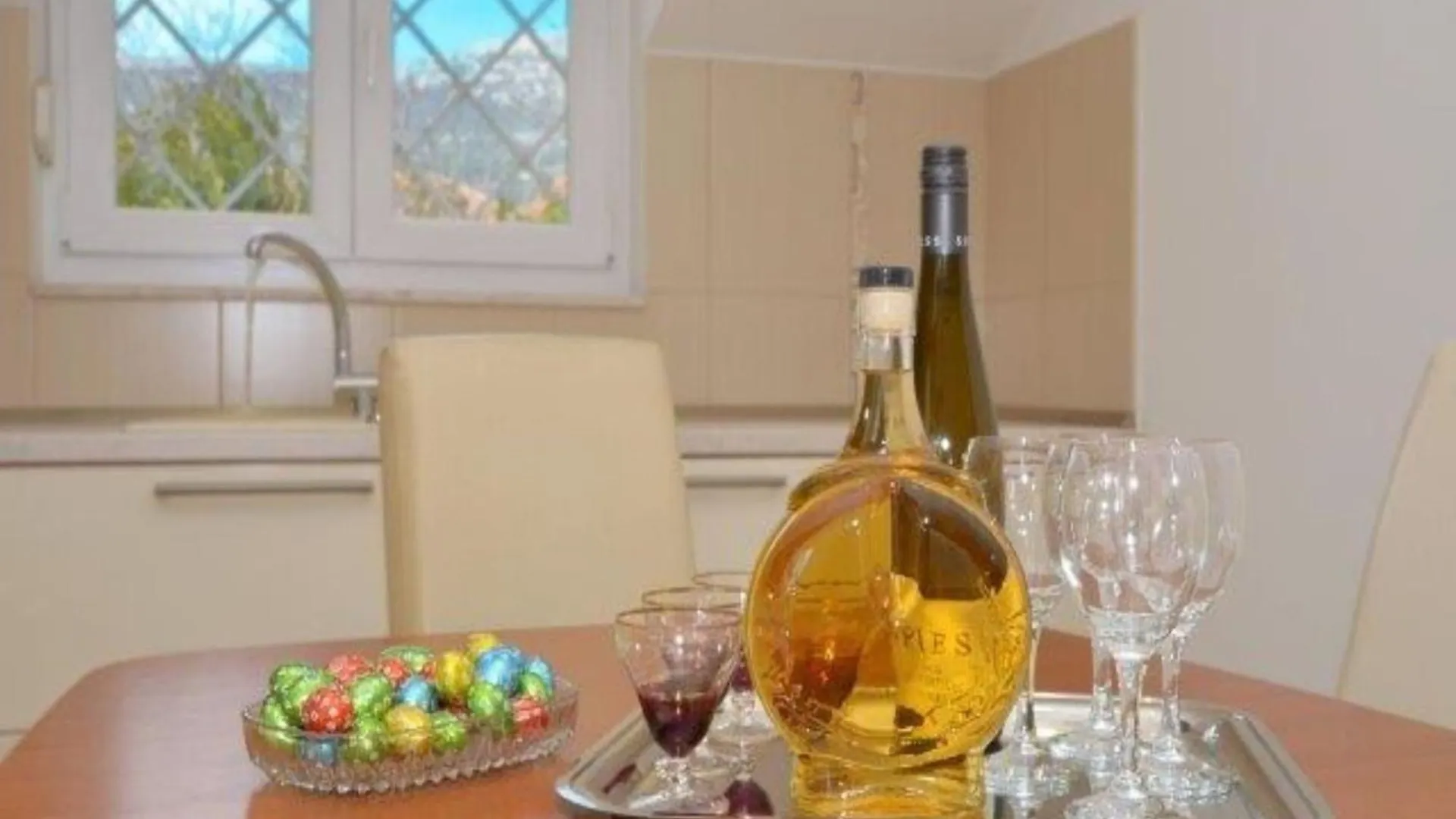Bright Kastela Apartment With Balcony And Private Parking